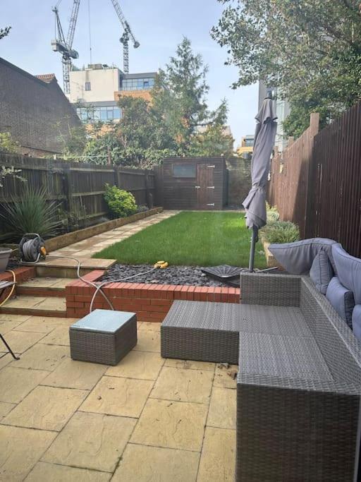 Adam'S Place, Watford Wd17 2Py Villa Esterno foto